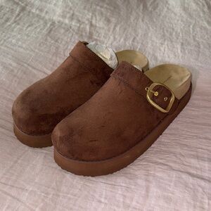 American Eagle - Luxe Platform Clog